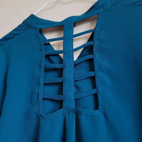 Mine Teal Back Cutout Button Up Blouse - Picture 3 of 5